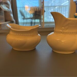 Elegant Lenox  Cream Ceramic Creamer and Sugar bowl